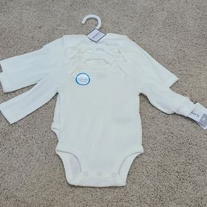 New! Bundle of 3 Longsleeve Onesies